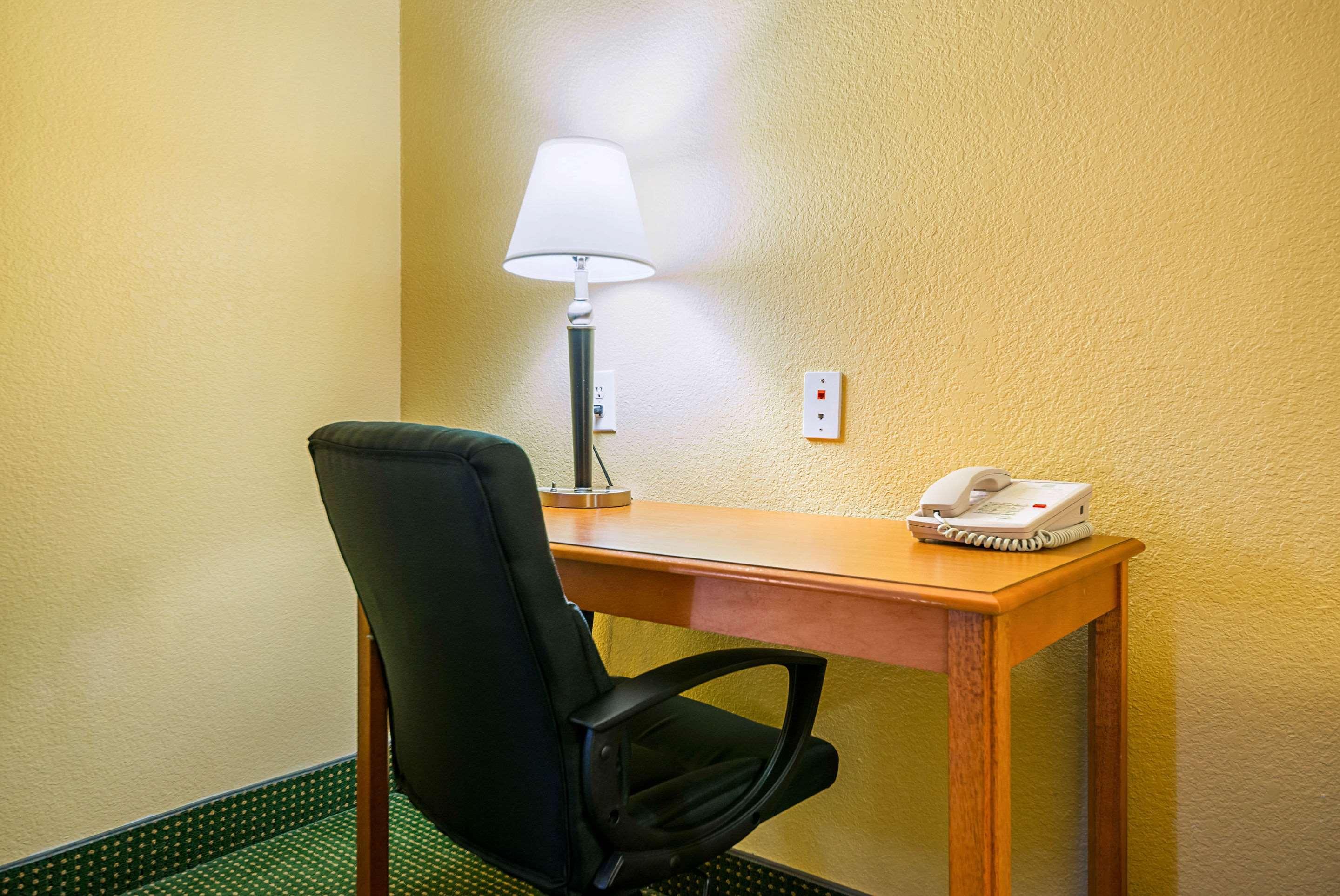 Quality Inn & Suites Franklin Экстерьер фото