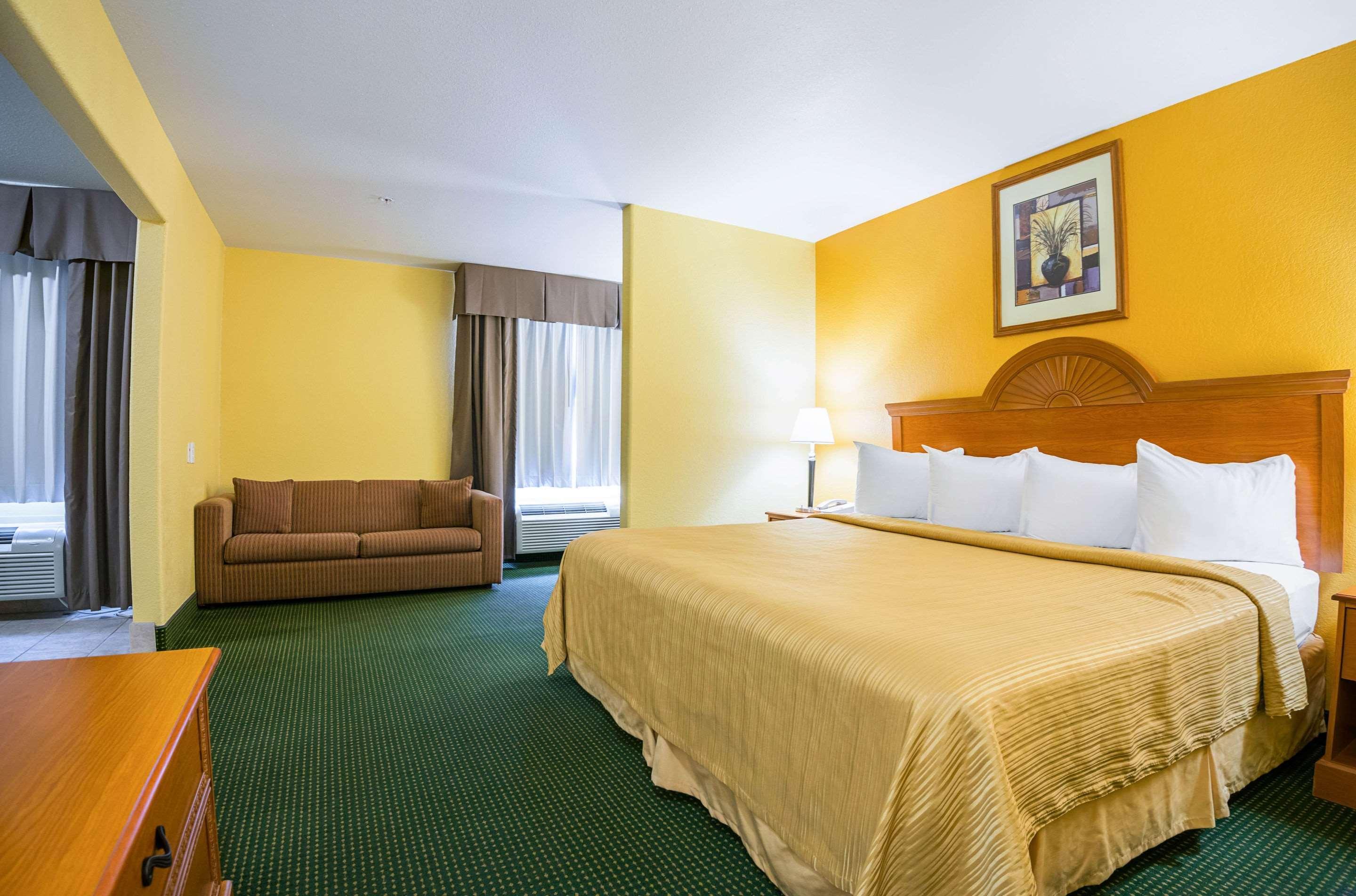 Quality Inn & Suites Franklin Экстерьер фото